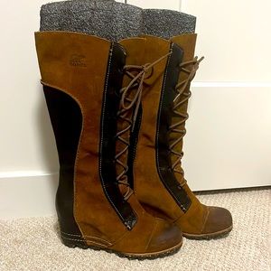 Sorel Suede Women 8 Cate the Great Lace-up Wedge Boot black & tan